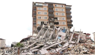 Hollanda Türk  gönüllüler vakfi (HGTV) Depremzedeler için iftar düzenledi