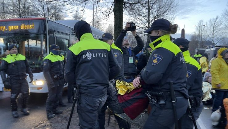 Hollanda’da İklim Aktivistlerine Polis Müdahalesi: 1579 Gözaltı