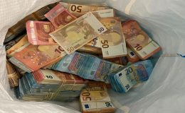 Trafik Kontrolünde Kaçak Sigara ve 350 Bin Euro Nakit Para Ele Geçirildi!”