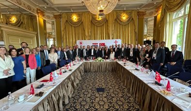 Türk ve Hollandalı İş Dünyası Amsterdam’da Buluştu: Fintek İşbirlikleri Masada